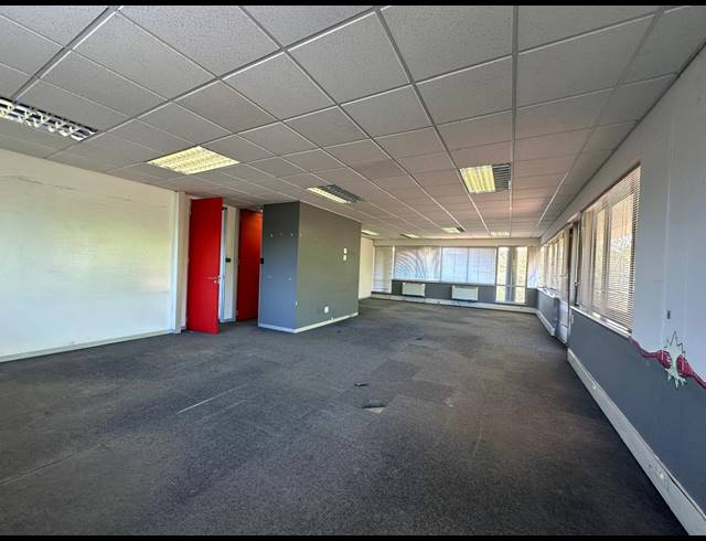313M² OFFICE TO LET IN WOODMEAD